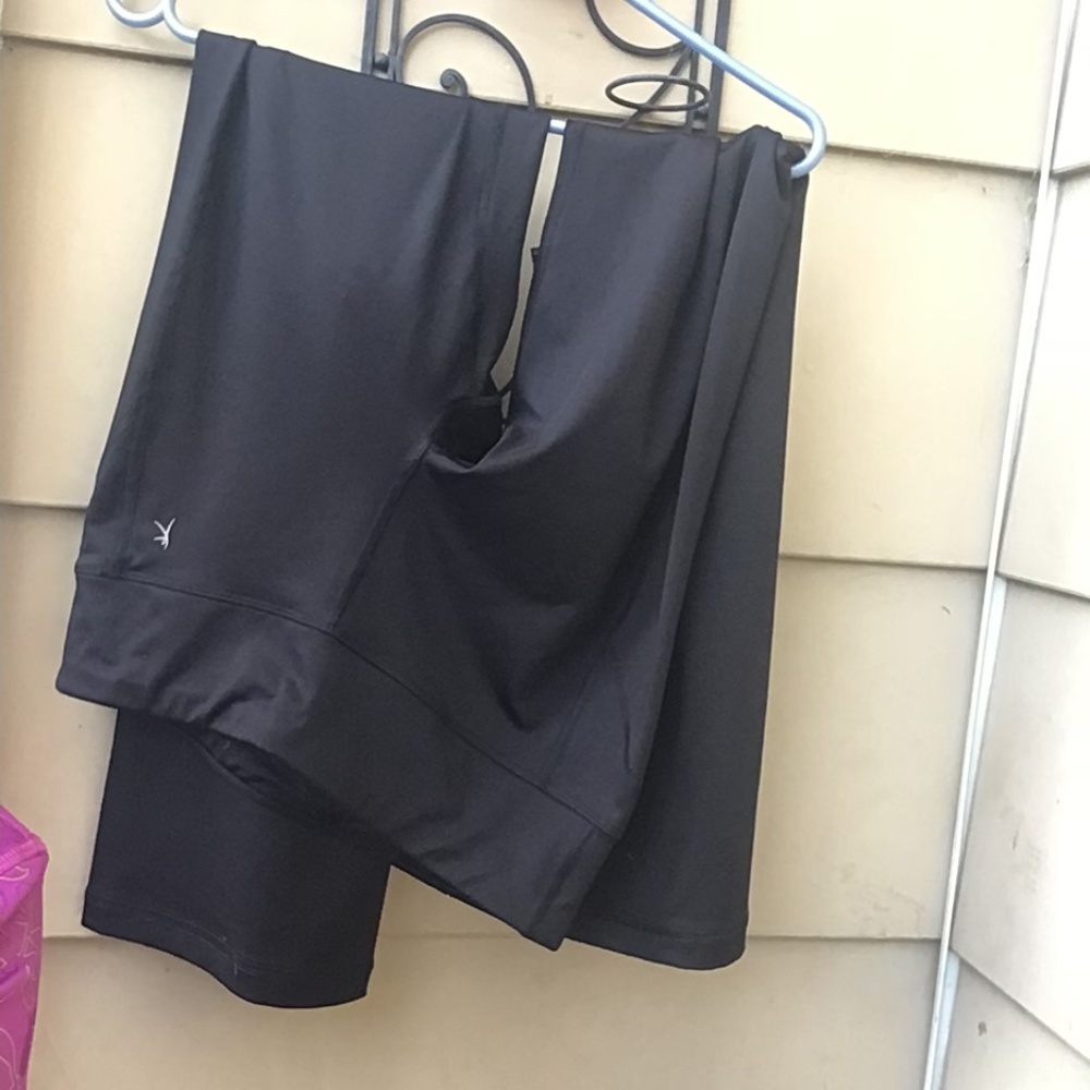 New condition Danskin yoga pants sz medium